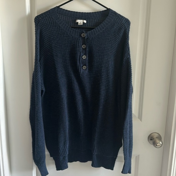 American Eagle Outfitters Sweaters - American Eagle Long Sleeve Sweater Shirt Navy Blue Size S